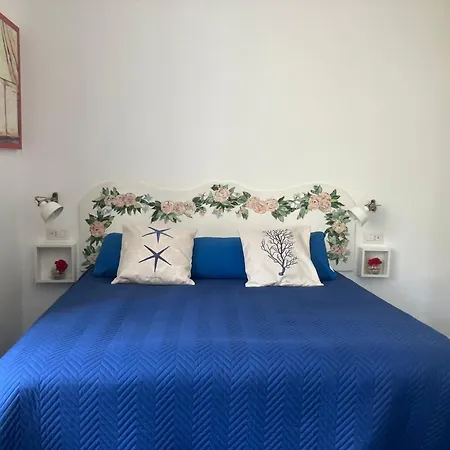 Striano Boutique 招待所 卡普里