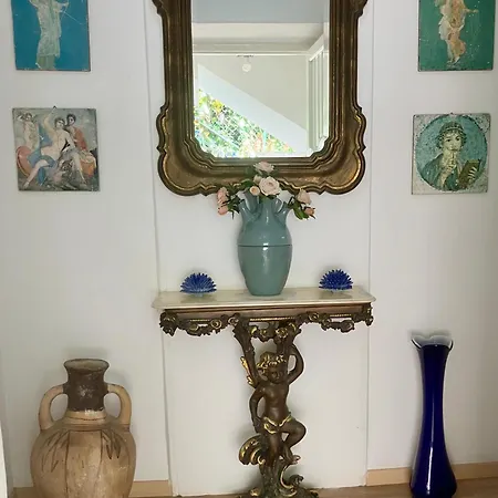 Striano Boutique 招待所 卡普里