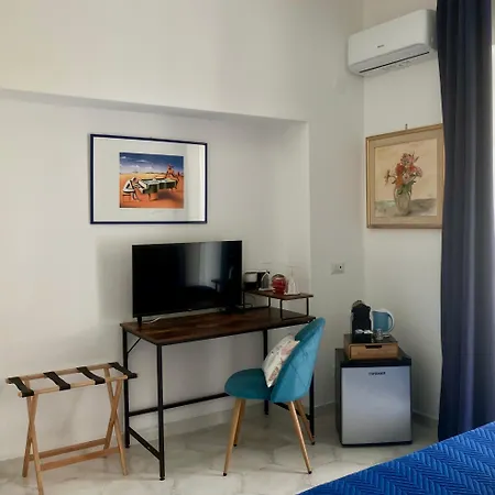 Striano Boutique Πανσιόν 4*