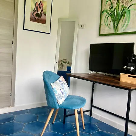 Striano Boutique Πανσιόν 4*